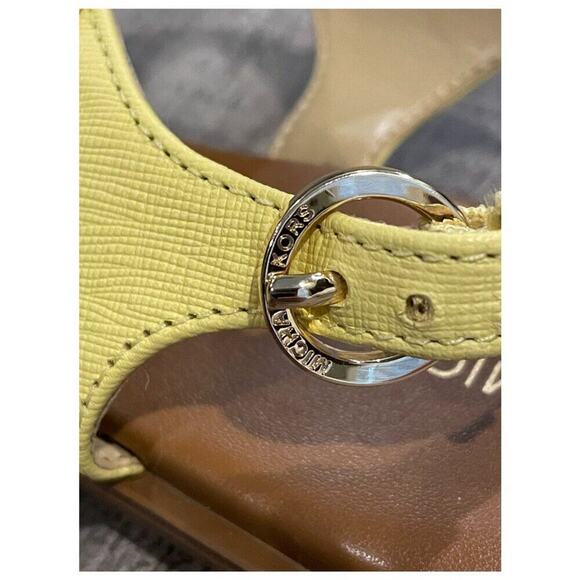 Women's Michael Kors Plate Flat Thong Sandals | Buttercup | 7 - Picture 5 of 16